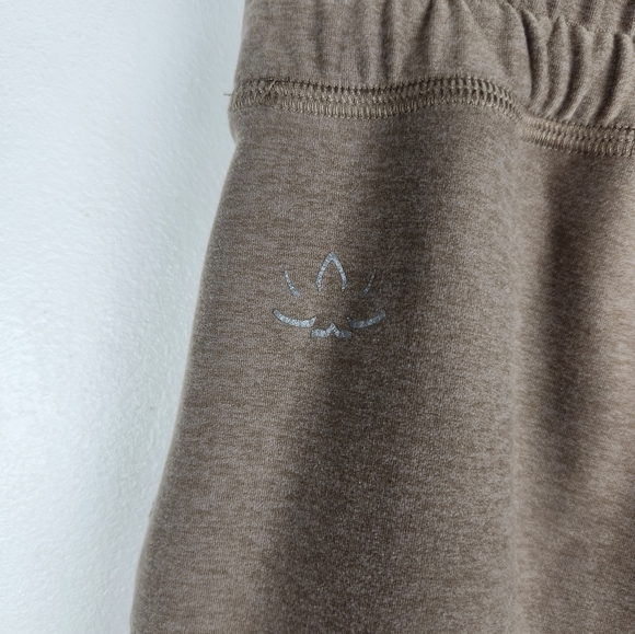 Beyond Yoga Commuter Midi Jogger Size XS - Picture 4 of 7